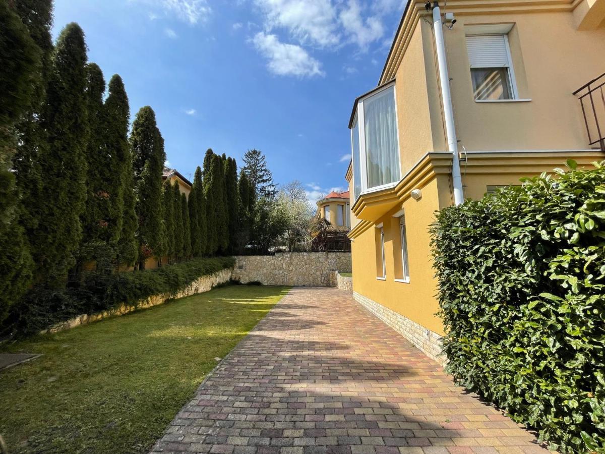 Garda Apartmanház Hévíz Exterior foto