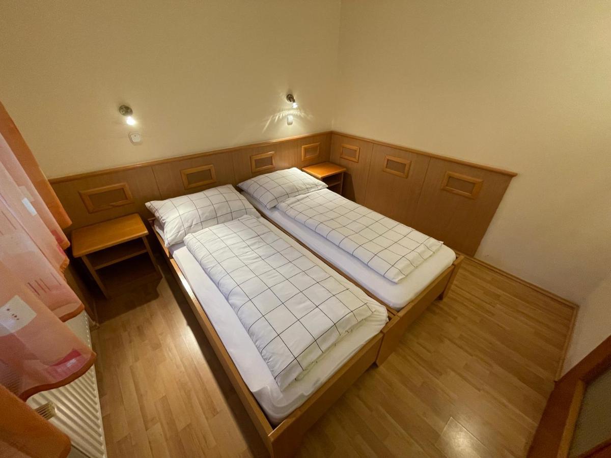 Garda Apartmanház Hévíz Exterior foto