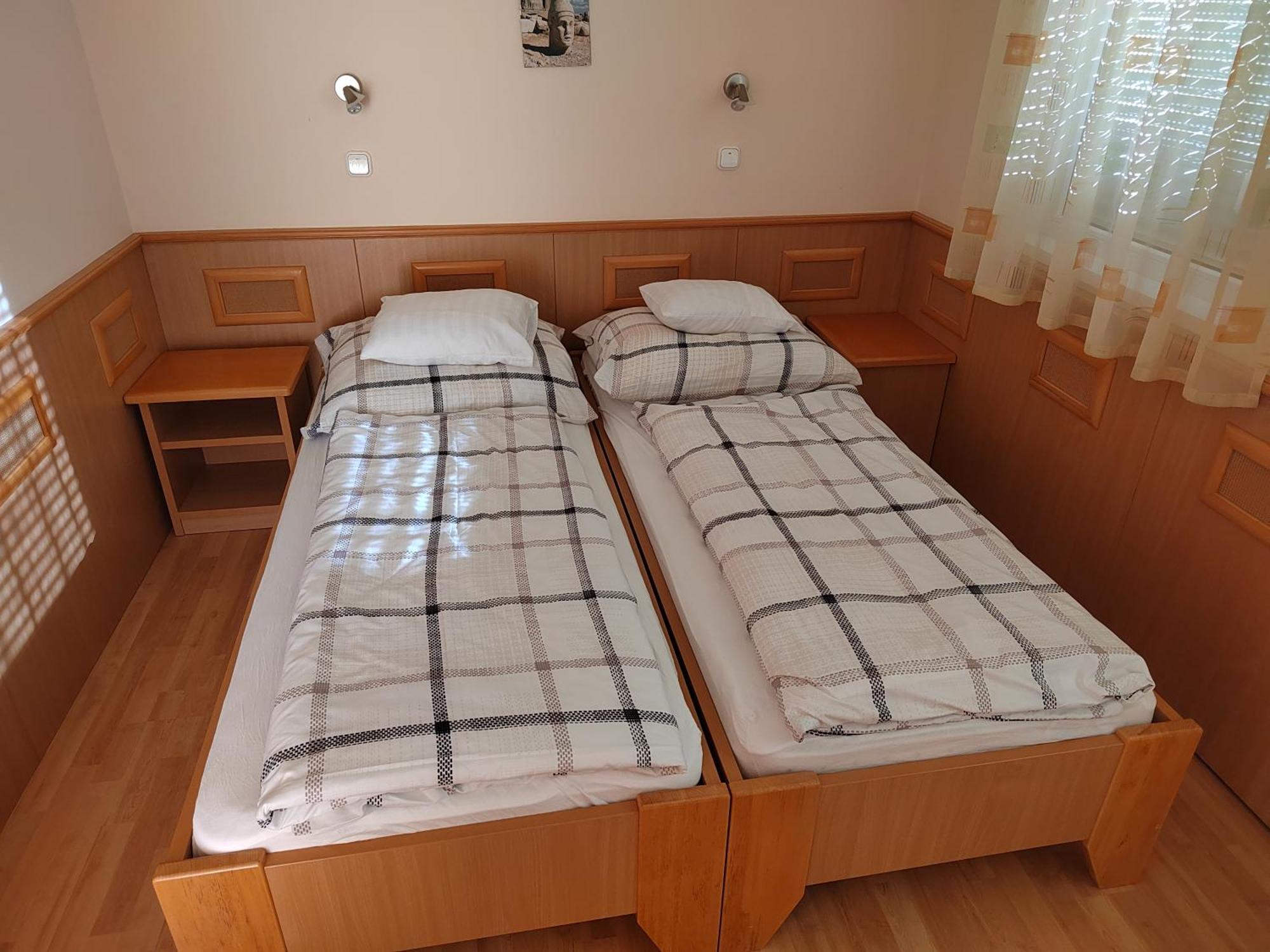 Garda Apartmanház Hévíz Exterior foto