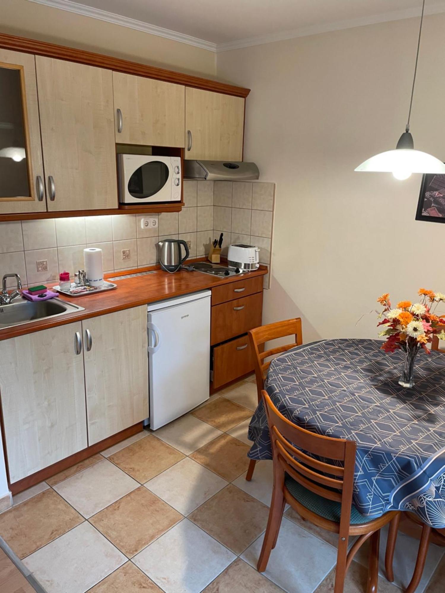 Garda Apartmanház Hévíz Habitación foto