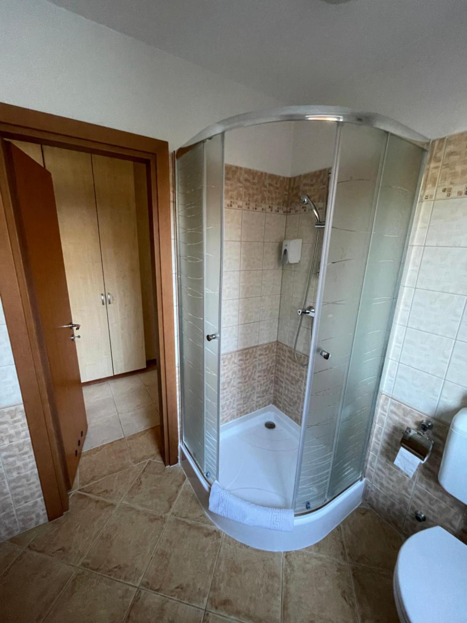 Garda Apartmanház Hévíz Habitación foto